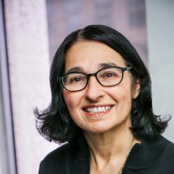 Headshit of Laurie Goodman.
