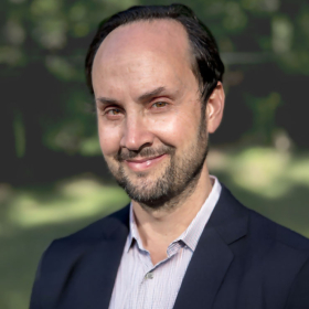 Daniel D'Oca headshot.