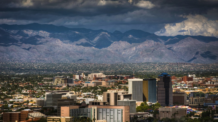 Tucson, Arizona skyline