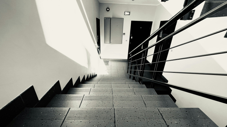 B&W photo of an interior staircase