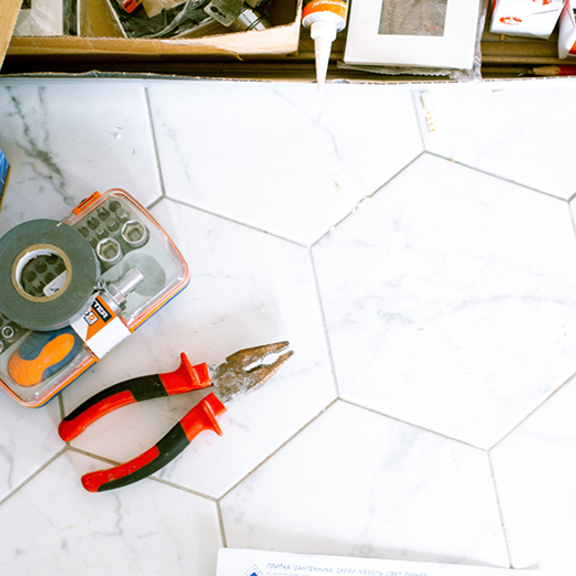 tools-on-the-floor-3615716_sm.jpg
