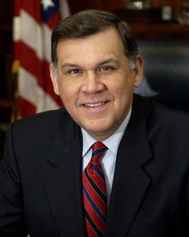 martinez_sm.jpg