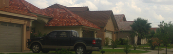 Middle-class_neighborhood_in_Eagle_Pass_TX_IMG_1745-1.jpg